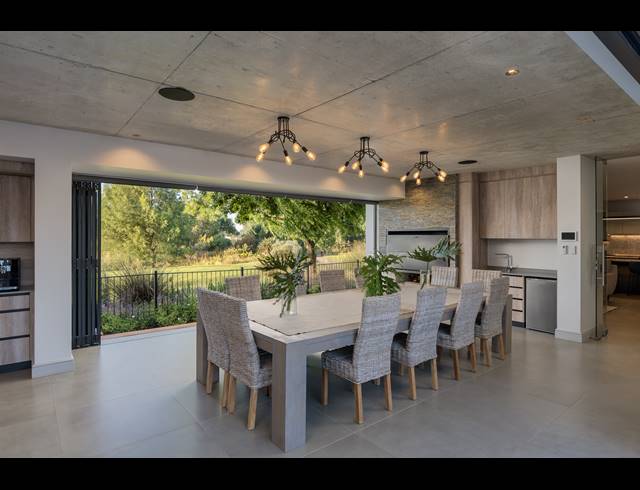 5 BEDROOM HOUSE FOR SALE IN PEARL VALLEY GOLF & COUNTRY ESTATE